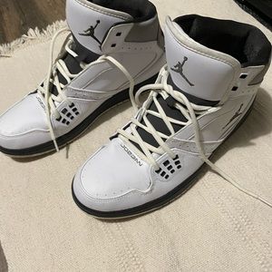 Nike mens Air Jordan 1 Flight basketball sneakers